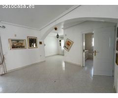 CHALET INDEPENDIENTE EN ORIHUELA COSTA (LA REGIA)