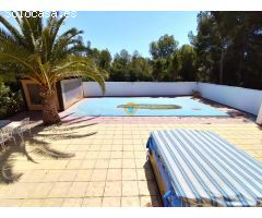 CHALET INDEPENDIENTE CON PISCINA Y CERCA DE SERVICIOS