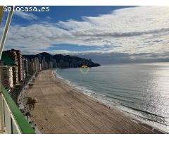 PISAZO REFORMADO CON PARKING EN PRIMERA LLINEA DE PLAYA LEVANTE!!!