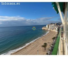 PISAZO REFORMADO CON PARKING EN PRIMERA LLINEA DE PLAYA LEVANTE!!!