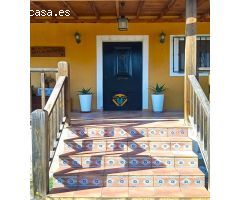 ENCANTADORA CASITA EN RELLEU!!