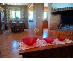 ENCANTADORA CASITA EN RELLEU!!