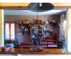 ENCANTADORA CASITA EN RELLEU!!