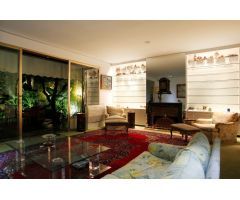 Exclusiva Propiedad de 200 m2 en ubicación ideal! En un passage privado!