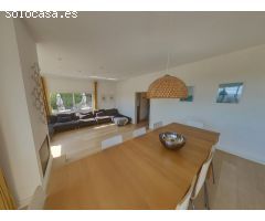 ¡Majestuoso chalet a cuatro aguas renovado en 2015!