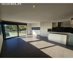 Magnífico apartamento moderno en venta en Castell-Platja dAro, Girona.
