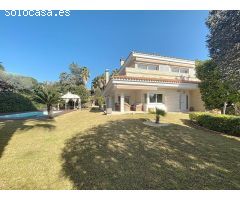 Exceptional property located in the prestigious Can Teixidó community in Alella