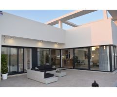 Villa en Venta en Benijófar, Alicante