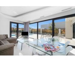 Villa en Venta en Benijófar, Alicante