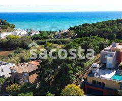 ¡Oportunidad Única! Solar con Proyecto en Sant Pol de Mar con Vistas al Mar y Playa a Pasos