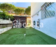 ¡Tu paraíso junto al mar te espera! Apartamento con terraza a solo minutos de la playa de Fenals.