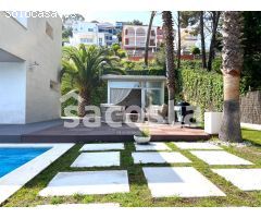 EN UN ENTORNO DE JARDINES BOTANICOS Y LAS MEJORES PLAYAS