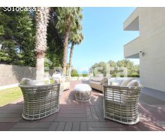 EN UN ENTORNO DE JARDINES BOTANICOS Y LAS MEJORES PLAYAS