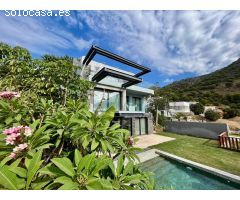Vendemos una Elegante y Moderna Villa con Impresionantes Vistas al Mar