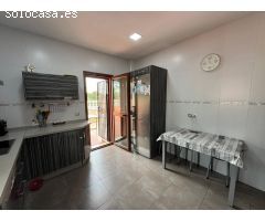 ESTUPENDO CHALET CON OFICINA Y 14 GARAJES