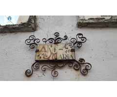 Palacete en venta en el centro de La Zubia.