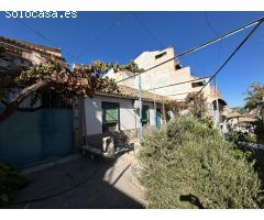 Venta de casa a reformar en Barrio de Monachil.