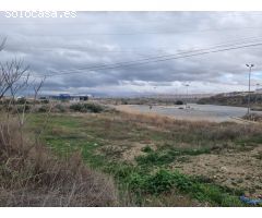 Venta de suelo industrial en Guadix.