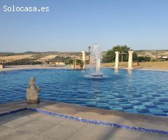 MAGNÍFICA FINCA URBNA  EN ARCOS CON PISCINA Y PISTA DE TENIS