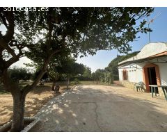 PARCELA DE 2000M2 CON CASA DE UNA PLANTA Y NAVE