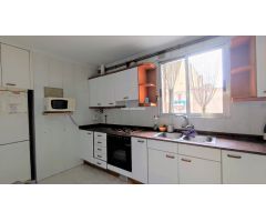 Casa de pueblo en Poeta Llorente