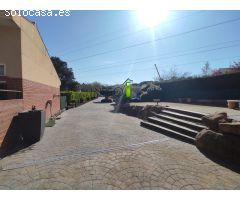 Espectacular Chalet en Vilanova del Vallès con Piscina cou
