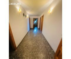 PRECIOSA PARCELA CON GRAN CASA CON PISCINA EN MAJANEQUE