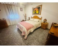 PRECIOSA PARCELA CON GRAN CASA CON PISCINA EN MAJANEQUE
