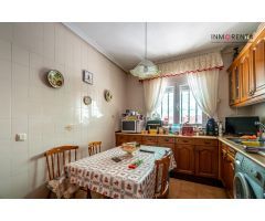 Chalet en Venta en Villa del Prado, Madrid