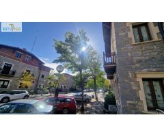 CHALET ADOSADO DE PIEDRA  EN AVENIDA NUESTRA SEÑORA DE ESTIBALIZ a una manzana del Corte Inglés