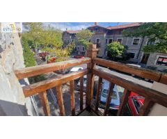 CHALET ADOSADO DE PIEDRA  EN AVENIDA NUESTRA SEÑORA DE ESTIBALIZ a una manzana del Corte Inglés