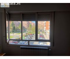 AMPLIA VIVIENDA EXTERIOR y AMUEBLADA Juntas Generales-90m2-Ascensor-Trastero-2 Terrazas