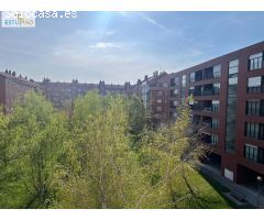Piso 93m2 en Urbanización-Jardin privado-Calle Baiona-Totalmente Exterior-Garaje y Trastero incluido
