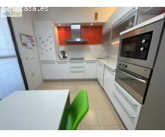 AMPLIO Y SEMINUEVO PISO SAN MARTIN-100 m2-2 Plazas de Garaje incl-Trastero-Zona ajardinadas-Año 2004