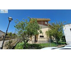 CHALET UNIFAMILIAR a 8 min.Vitoria- 3 Plantas- Entrar a vivir - Con Ascensor y txoko - 2 Chimeneas