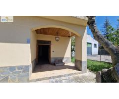 CHALET UNIFAMILIAR a 8 min.Vitoria- 3 Plantas- Entrar a vivir - Con Ascensor y txoko - 2 Chimeneas