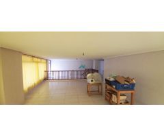 Se vende local comercial en Santoña
