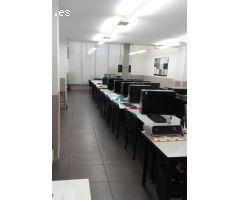 Se vende local en Santander