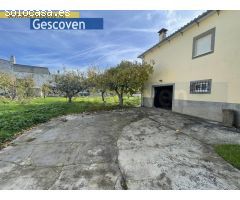 EXCEPCIONAL CHALET CON GRAN TERRENO, PISCINA Y TERRAZA