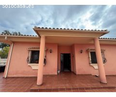 ESTUPENDO CHALET CON OFICINA Y 14 GARAJES