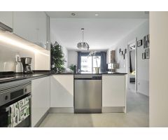 Apartamento moderno con licencia turística en Playa Flamenca: 3 hab, 2 baños, piscina