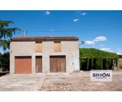 ¡Exclusiva TORRE en Manresa, tranquila, privada y excelentes vistas a Montserrat!