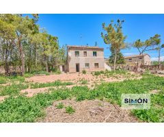 Fantástica casa para reformar con parcela de 1584m2 y rodeado de naturaleza!