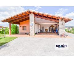 Fantástica casa en Artés, con piscina cubierta, jardín, terraza y 4 habitaciones en muy buena zona