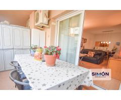 Maravilloso piso de 3 habitaciones grandes, 2 baños y opción de compra parking más trastero!