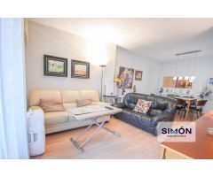 Maravilloso piso de 3 habitaciones grandes, 2 baños y opción de compra parking más trastero!