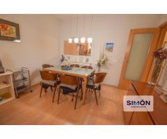 Maravilloso piso de 3 habitaciones grandes, 2 baños y opción de compra parking más trastero!