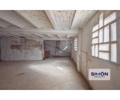 Edificio de 213 m2 contruidos con múltiples funcionalidades y céntrico!