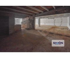 Edificio de 213 m2 contruidos con múltiples funcionalidades y céntrico!