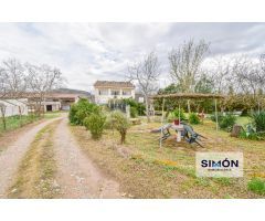 Masía en Sant Fruitós de Bages, en muy buen estado, con 2.350m2 10 hab y gran terreno exterior!